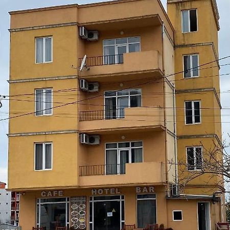 Zuma Hotel Батуми Екстериор снимка