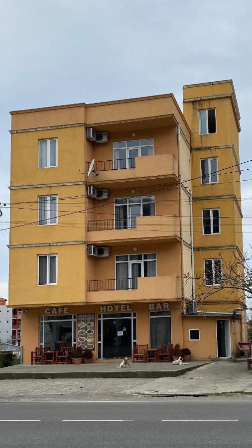 Zuma Hotel Батуми Екстериор снимка