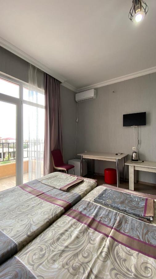 Zuma Hotel Батуми Екстериор снимка